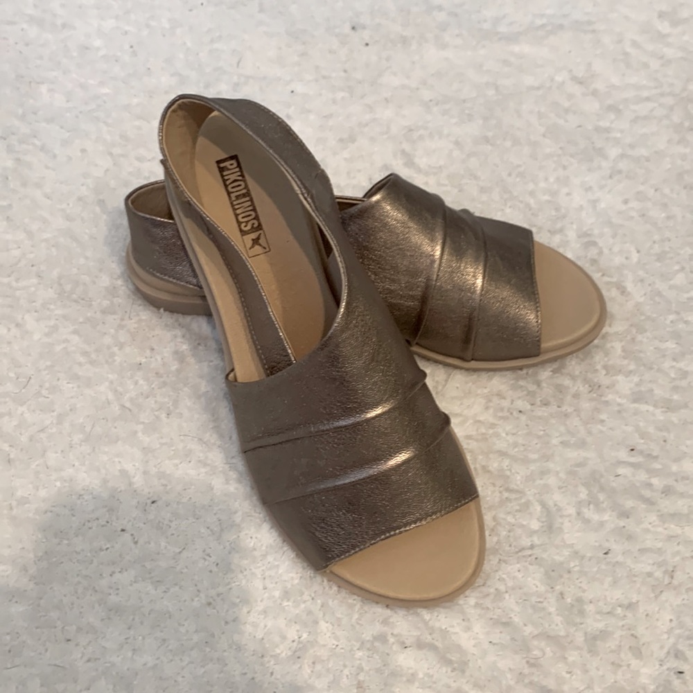 Pikolinos sandals